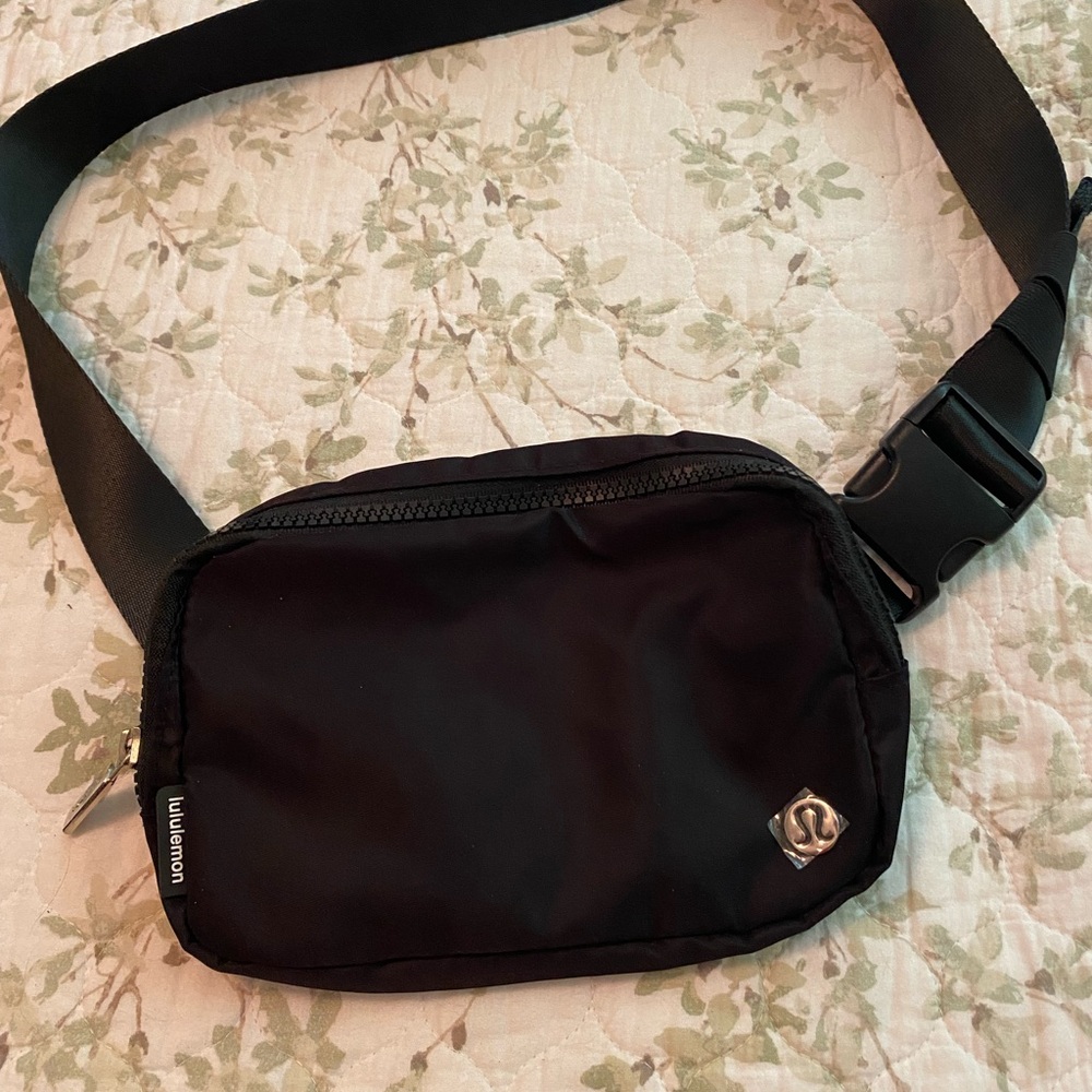 Lululemon bag